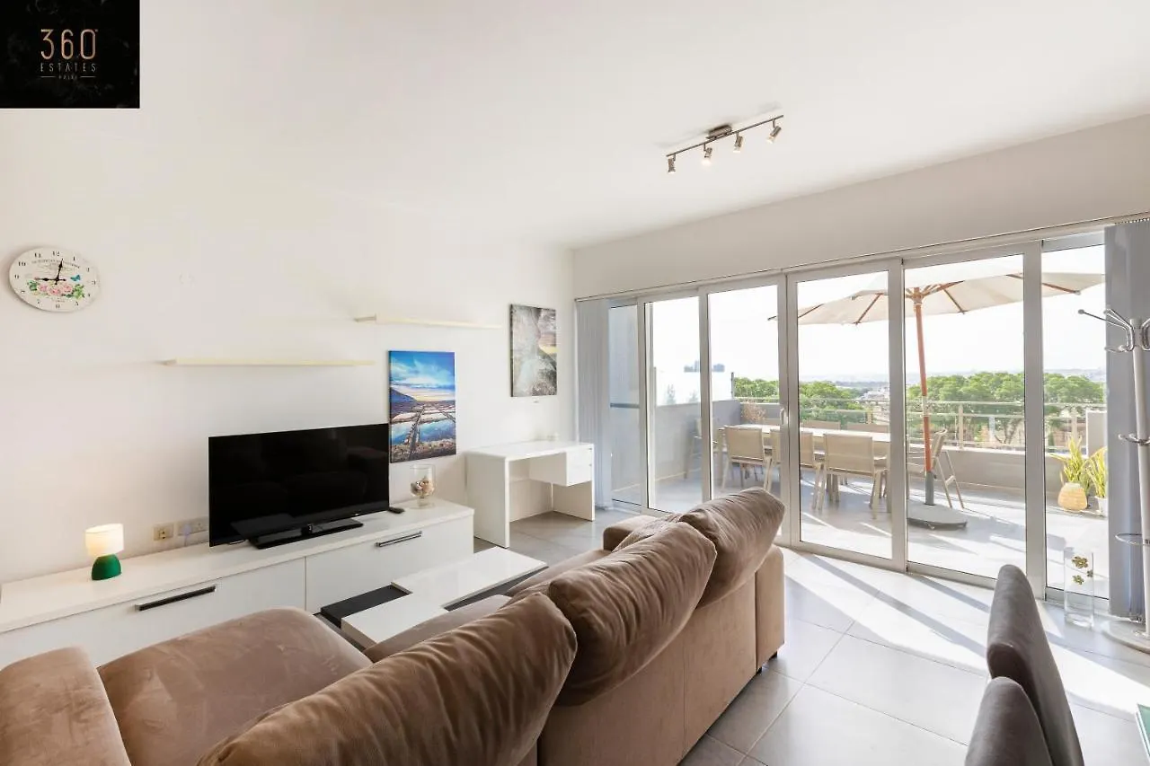 Sunny & Beautiful Views, Amazing Design & Terrace By 360 Estates Apartment Lija